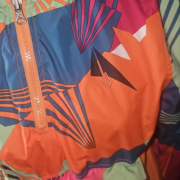 Volcom wind breaker jacket - Picture 7 of 9